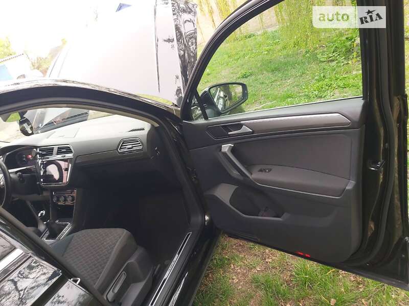 Внедорожник / Кроссовер Volkswagen Tiguan 2019 в Вышгороде