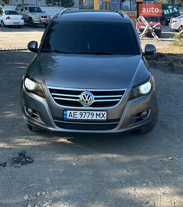 Внедорожник / Кроссовер Volkswagen Tiguan 2010 в Днепре
