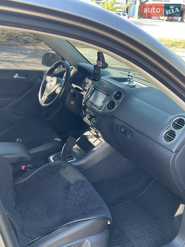 Внедорожник / Кроссовер Volkswagen Tiguan 2010 в Днепре