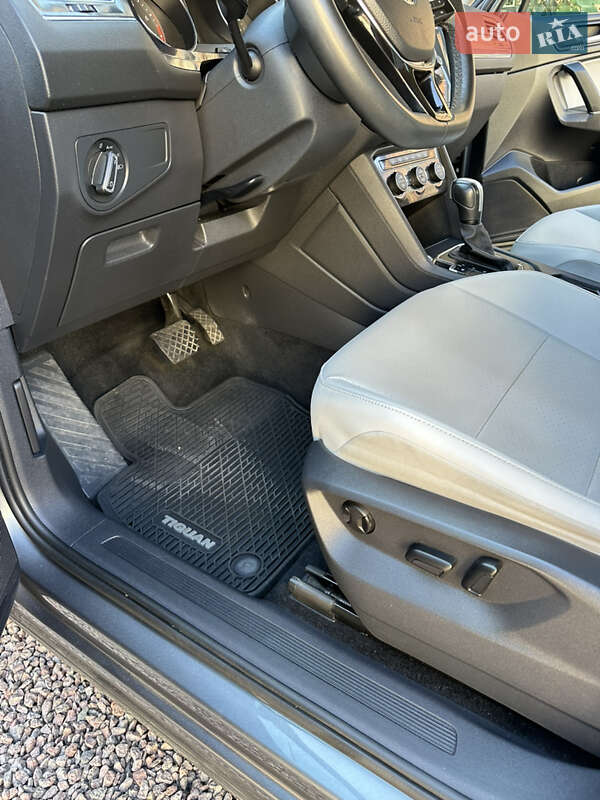 Позашляховик / Кросовер Volkswagen Tiguan 2019 в Броварах фото 11 Позашляховик / Кросовер Volkswagen Tiguan 2019 в Броварах