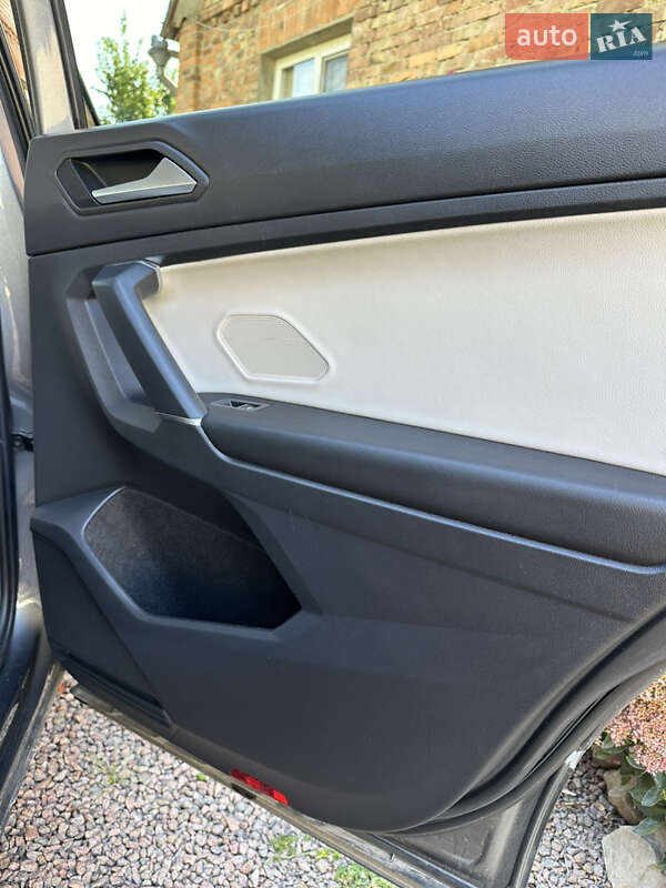 Позашляховик / Кросовер Volkswagen Tiguan 2019 в Броварах фото 16 Позашляховик / Кросовер Volkswagen Tiguan 2019 в Броварах