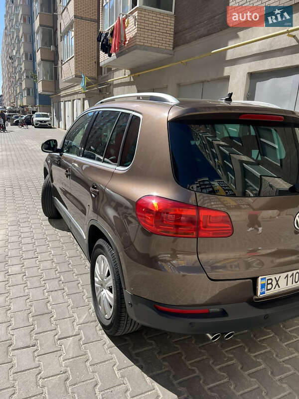 Внедорожник / Кроссовер Volkswagen Tiguan 2013 в Хмельницком