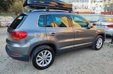 Внедорожник / Кроссовер Volkswagen Tiguan 2012 в Киеве