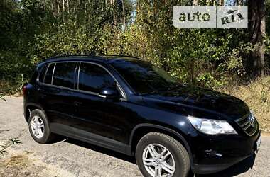 Позашляховик / Кросовер Volkswagen Tiguan 2011 в Житомирі