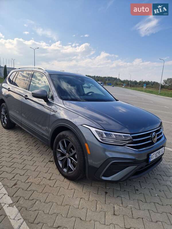 Внедорожник / Кроссовер Volkswagen Tiguan 2022 в 