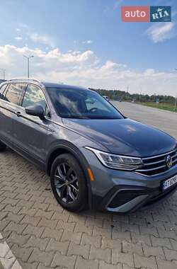 Внедорожник / Кроссовер Volkswagen Tiguan 2022 в 