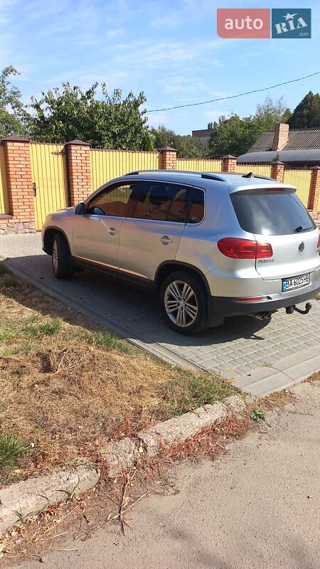 Внедорожник / Кроссовер Volkswagen Tiguan 2011 в Кропивницком