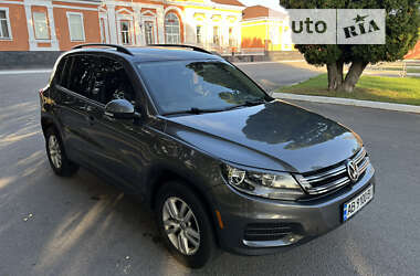 Внедорожник / Кроссовер Volkswagen Tiguan 2015 в Хмельнике