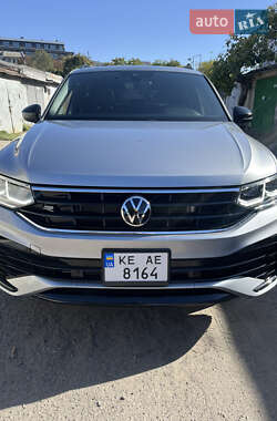 Внедорожник / Кроссовер Volkswagen Tiguan 2022 в Днепре