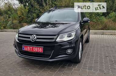 Внедорожник / Кроссовер Volkswagen Tiguan 2011 в Луцке