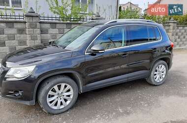 Позашляховик / Кросовер Volkswagen Tiguan 2010 в Рівному