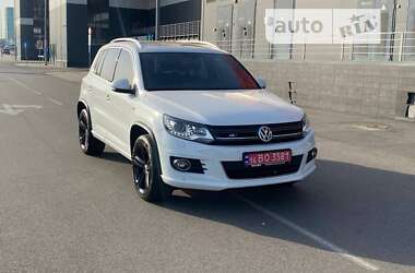 Внедорожник / Кроссовер Volkswagen Tiguan 2015 в Киеве