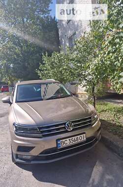 Позашляховик / Кросовер Volkswagen Tiguan 2019 в Львові