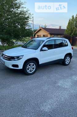 Внедорожник / Кроссовер Volkswagen Tiguan 2016 в Киеве