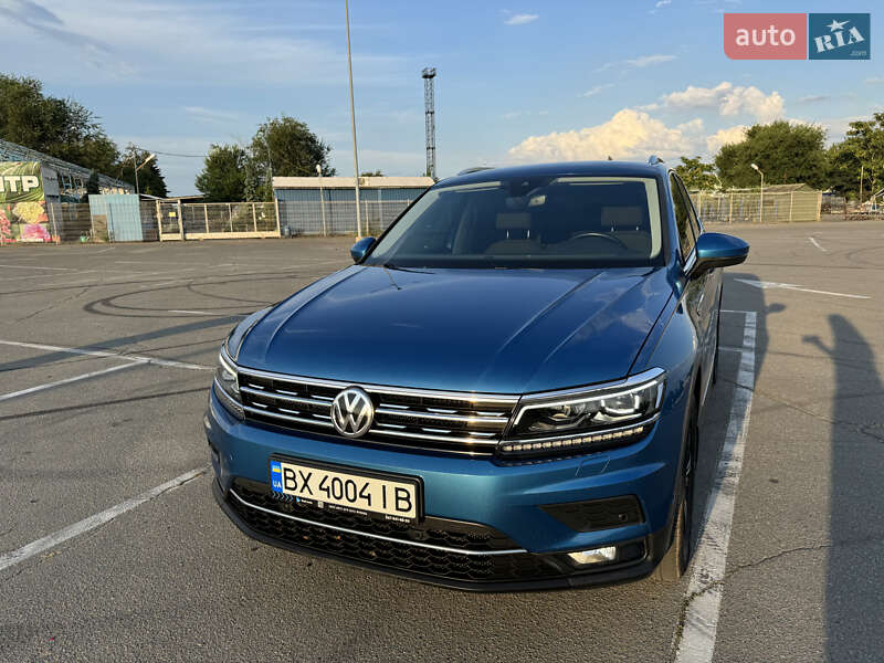 Внедорожник / Кроссовер Volkswagen Tiguan 2017 в Днепре