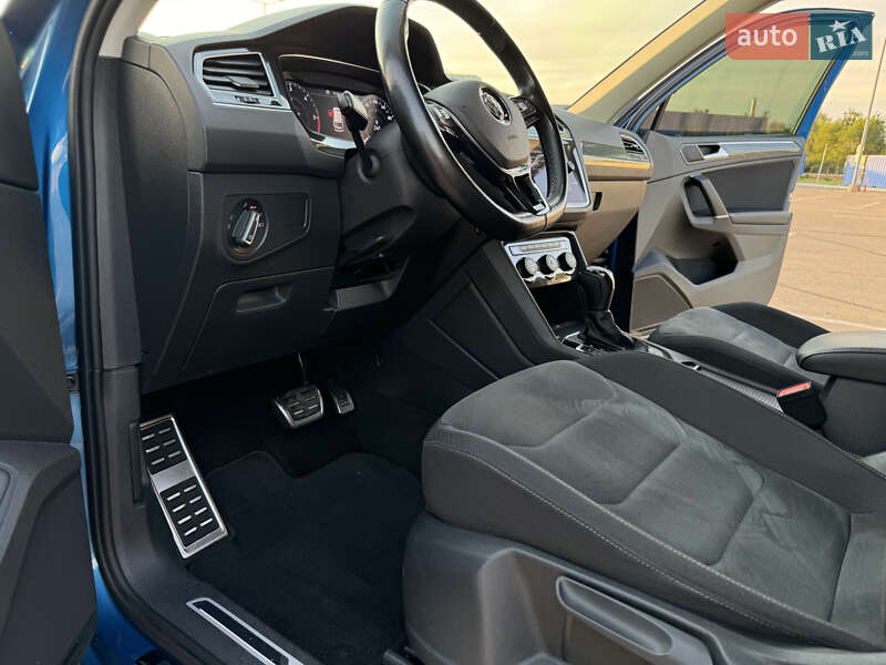 Внедорожник / Кроссовер Volkswagen Tiguan 2017 в Днепре