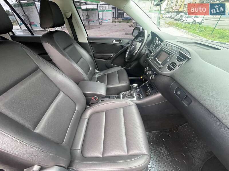 Внедорожник / Кроссовер Volkswagen Tiguan 2016 в Ивано-Франковске