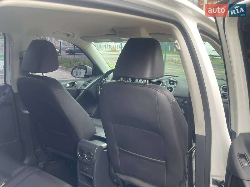 Внедорожник / Кроссовер Volkswagen Tiguan 2016 в Ивано-Франковске