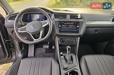 Внедорожник / Кроссовер Volkswagen Tiguan 2022 в 