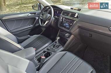 Внедорожник / Кроссовер Volkswagen Tiguan 2022 в 