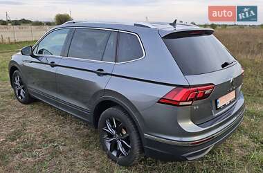 Внедорожник / Кроссовер Volkswagen Tiguan 2022 в 