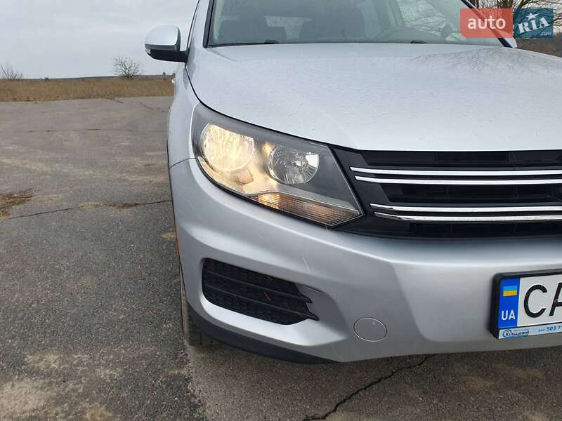 Внедорожник / Кроссовер Volkswagen Tiguan 2014 в Киеве