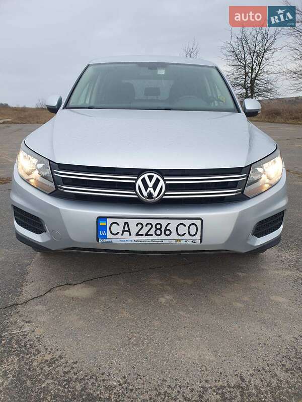 Внедорожник / Кроссовер Volkswagen Tiguan 2014 в Киеве