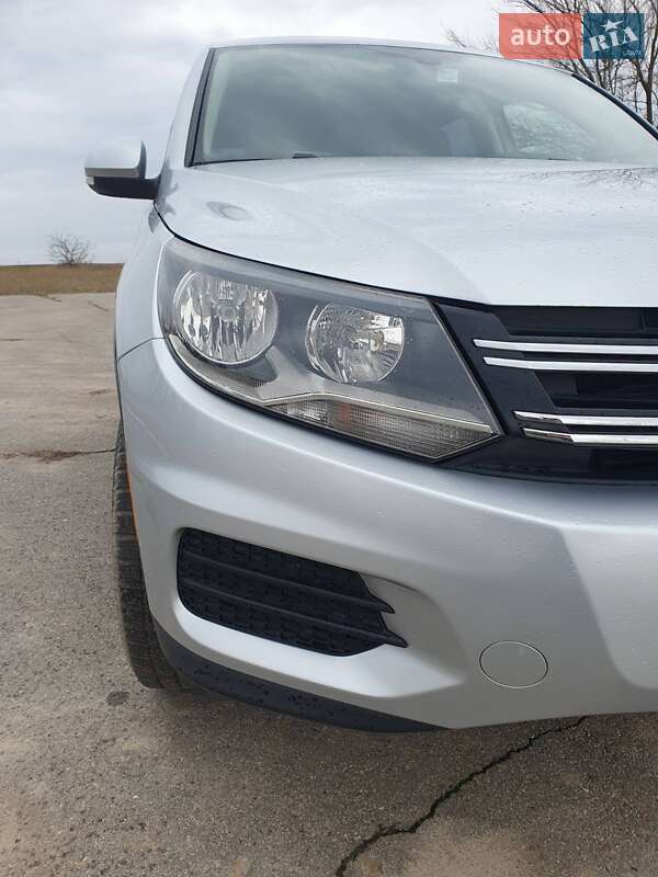 Внедорожник / Кроссовер Volkswagen Tiguan 2014 в Киеве