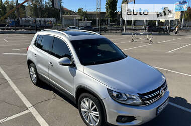 Позашляховик / Кросовер Volkswagen Tiguan 2015 в Одесі