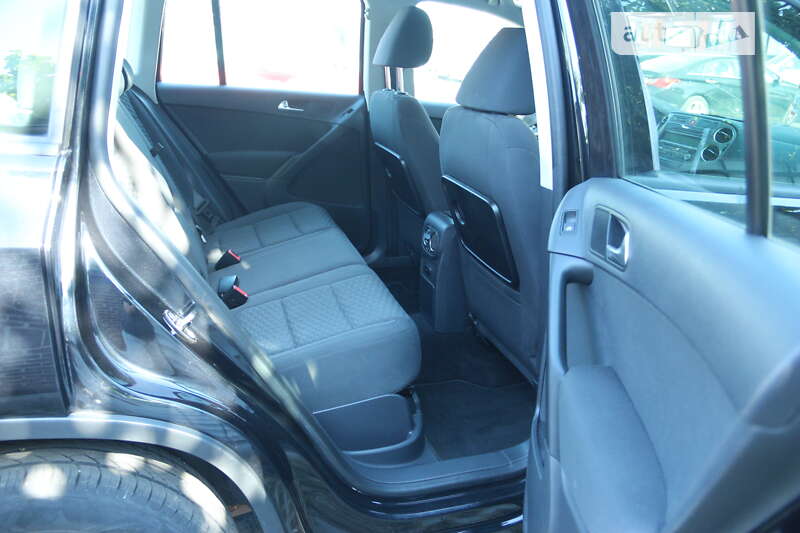 Внедорожник / Кроссовер Volkswagen Tiguan 2011 в Киеве