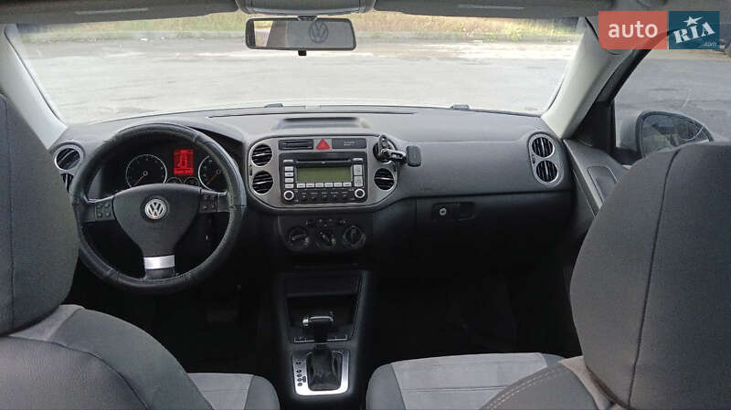 Внедорожник / Кроссовер Volkswagen Tiguan 2008 в Ровно