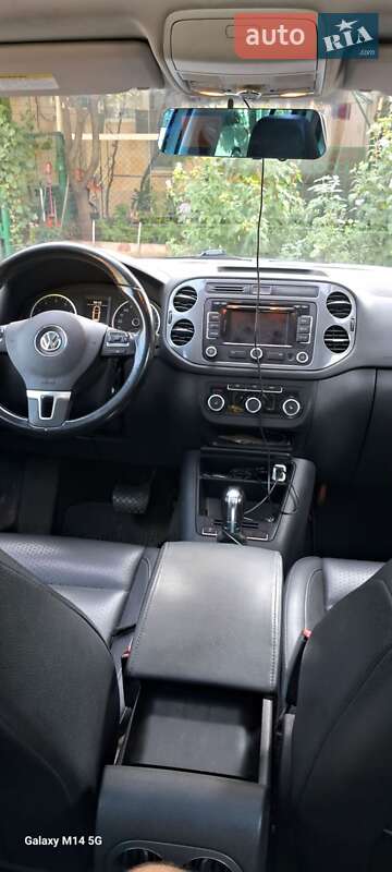 Внедорожник / Кроссовер Volkswagen Tiguan 2012 в Одессе