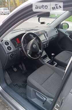 Внедорожник / Кроссовер Volkswagen Tiguan 2008 в 