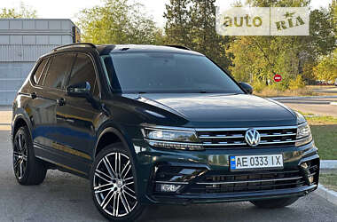 Позашляховик / Кросовер Volkswagen Tiguan 2017 в Дніпрі