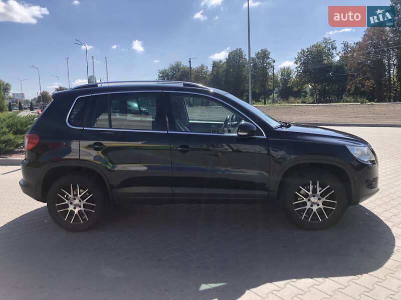 Позашляховик / Кросовер Volkswagen Tiguan 2008 в Житомирі