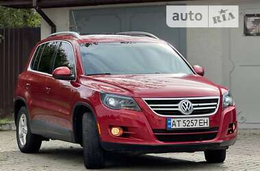 Внедорожник / Кроссовер Volkswagen Tiguan 2011 в Ивано-Франковске