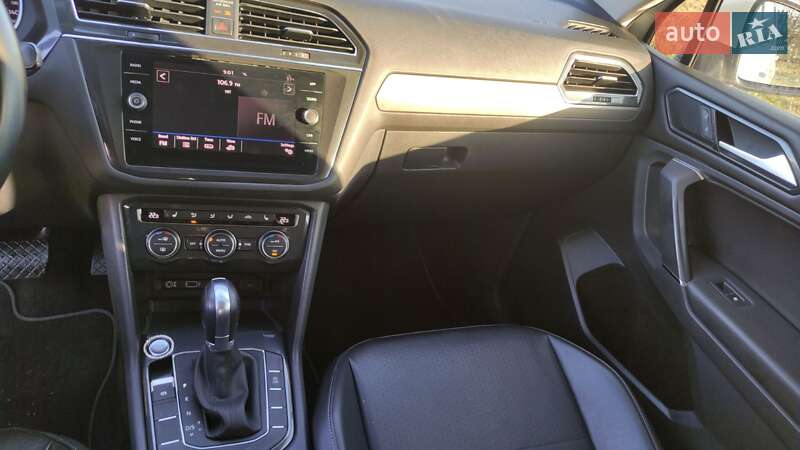 Внедорожник / Кроссовер Volkswagen Tiguan 2017 в Житомире