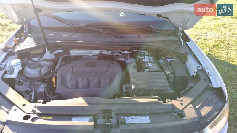 Внедорожник / Кроссовер Volkswagen Tiguan 2017 в Житомире