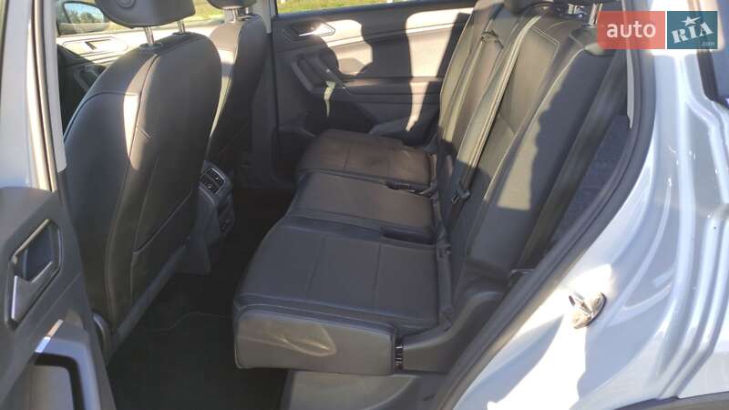 Внедорожник / Кроссовер Volkswagen Tiguan 2017 в Житомире