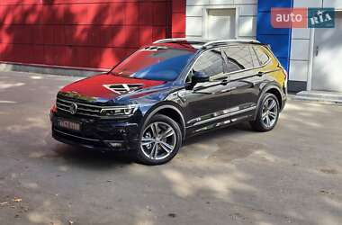 Внедорожник / Кроссовер Volkswagen Tiguan 2018 в Кропивницком