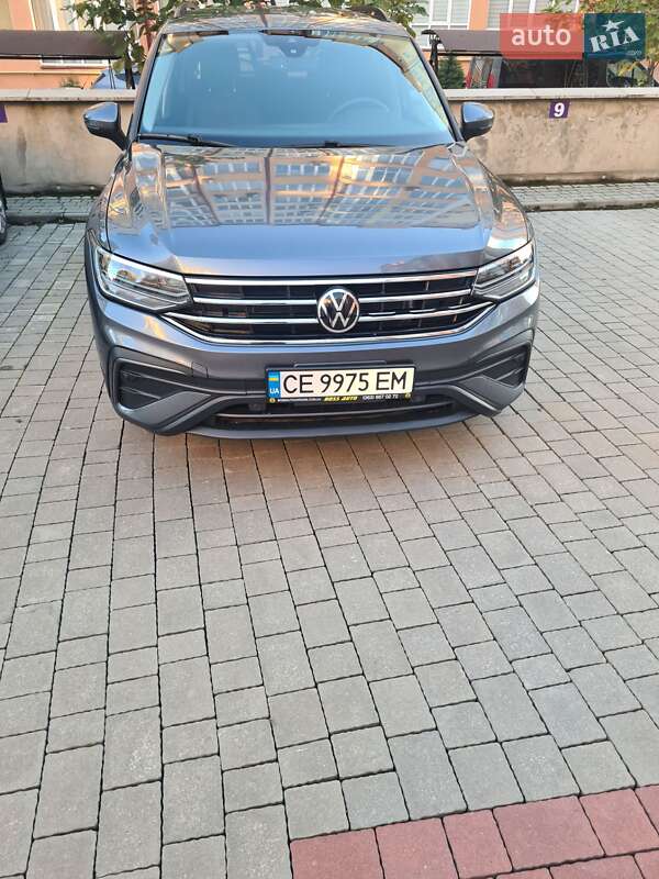 Внедорожник / Кроссовер Volkswagen Tiguan 2021 в Черновцах