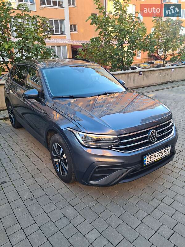 Внедорожник / Кроссовер Volkswagen Tiguan 2021 в Черновцах