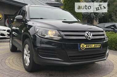 Внедорожник / Кроссовер Volkswagen Tiguan 2015 в Львове