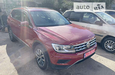 Позашляховик / Кросовер Volkswagen Tiguan 2020 в Дніпрі