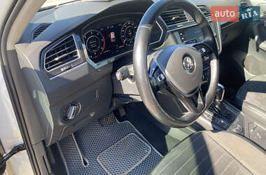 Позашляховик / Кросовер Volkswagen Tiguan 2018 в 