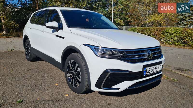 Внедорожник / Кроссовер Volkswagen Tiguan 2022 в Кривом Роге