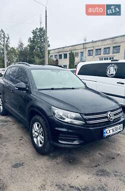 Внедорожник / Кроссовер Volkswagen Tiguan 2015 в Харькове