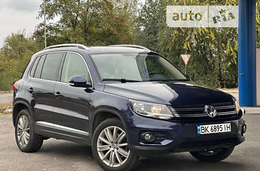 Внедорожник / Кроссовер Volkswagen Tiguan 2012 в Днепре