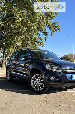 Позашляховик / Кросовер Volkswagen Tiguan 2013 в Києві