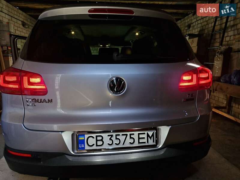 Внедорожник / Кроссовер Volkswagen Tiguan 2016 в Чернигове